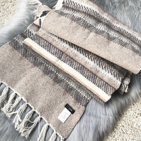 NWOT J. Crew chunky knit reversible scarf - Picture 4 of 6